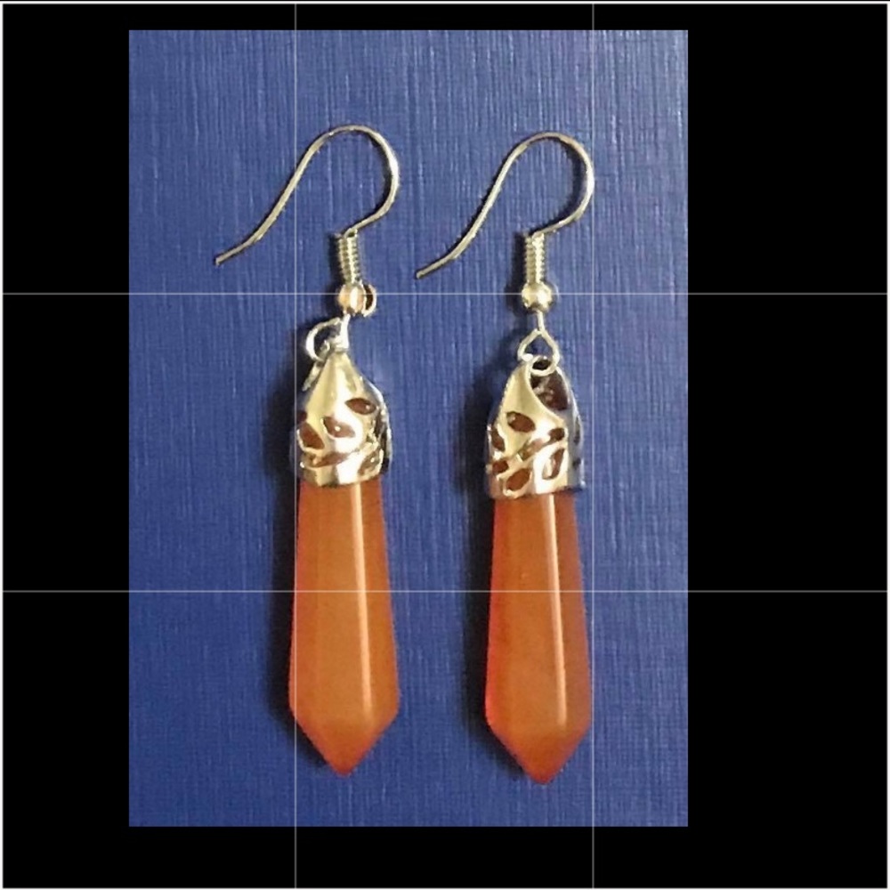 ORANGE AGATE CHAKRA CUT EARRINGS.
